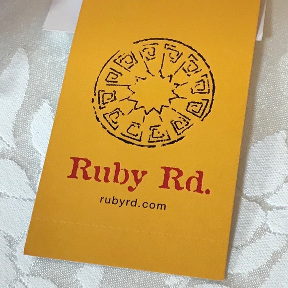 ⭐️Host Pick⭐️NWT Ruby Rd. Paprika Top With Lace Cuffs - Picture 7 of 10